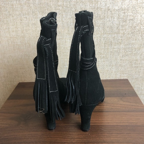 Women’s Bisou Bisou Black Suede Tassel Boots Size 7.5 - Picture 3 of 6